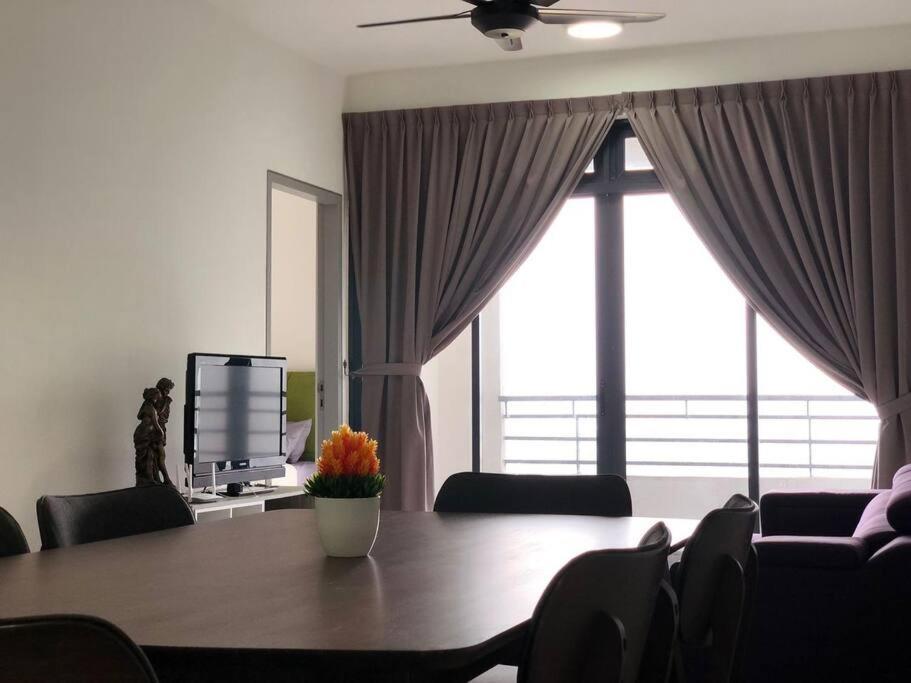 One Tebrau By Antlerzone Apartment Johor Bahru Exterior photo